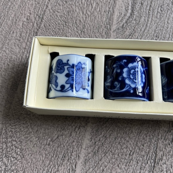 Pier 1 Mandarin Cobalt blue set of 3 napkin rings - Picture 3 of 6
